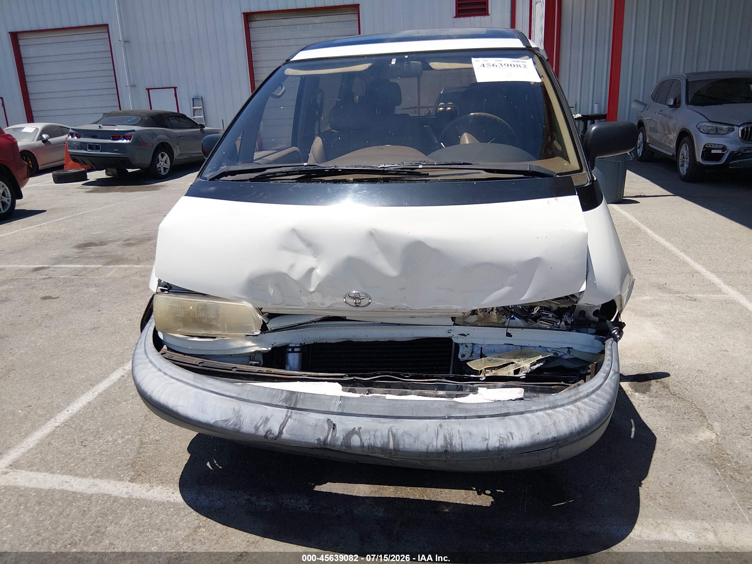 1994 Toyota Previa Le White vin: JT3AC12R4R1139931