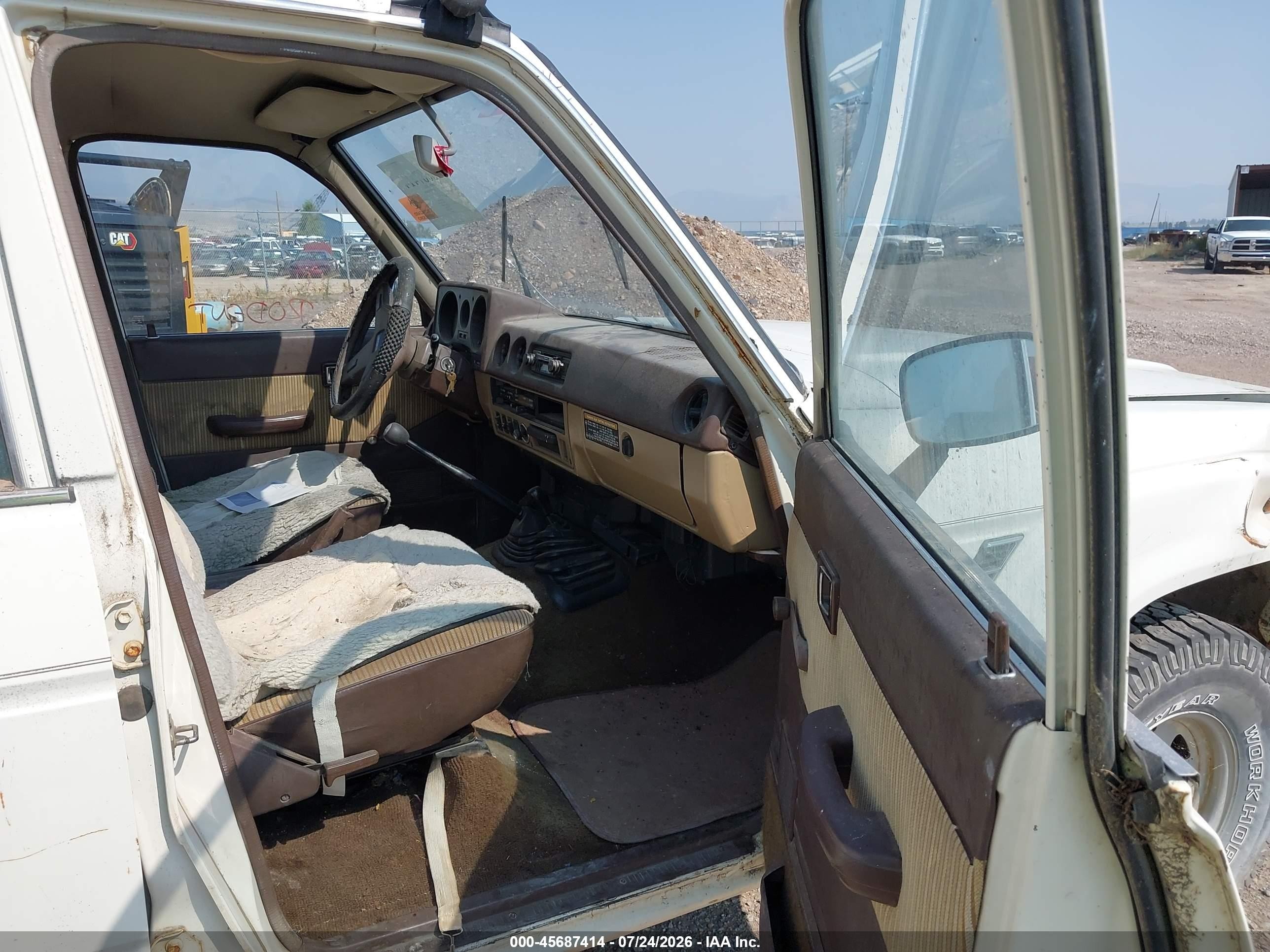 1984 Toyota Land Cruiser Fj60 White vin: JT3FJ60G8E0089514