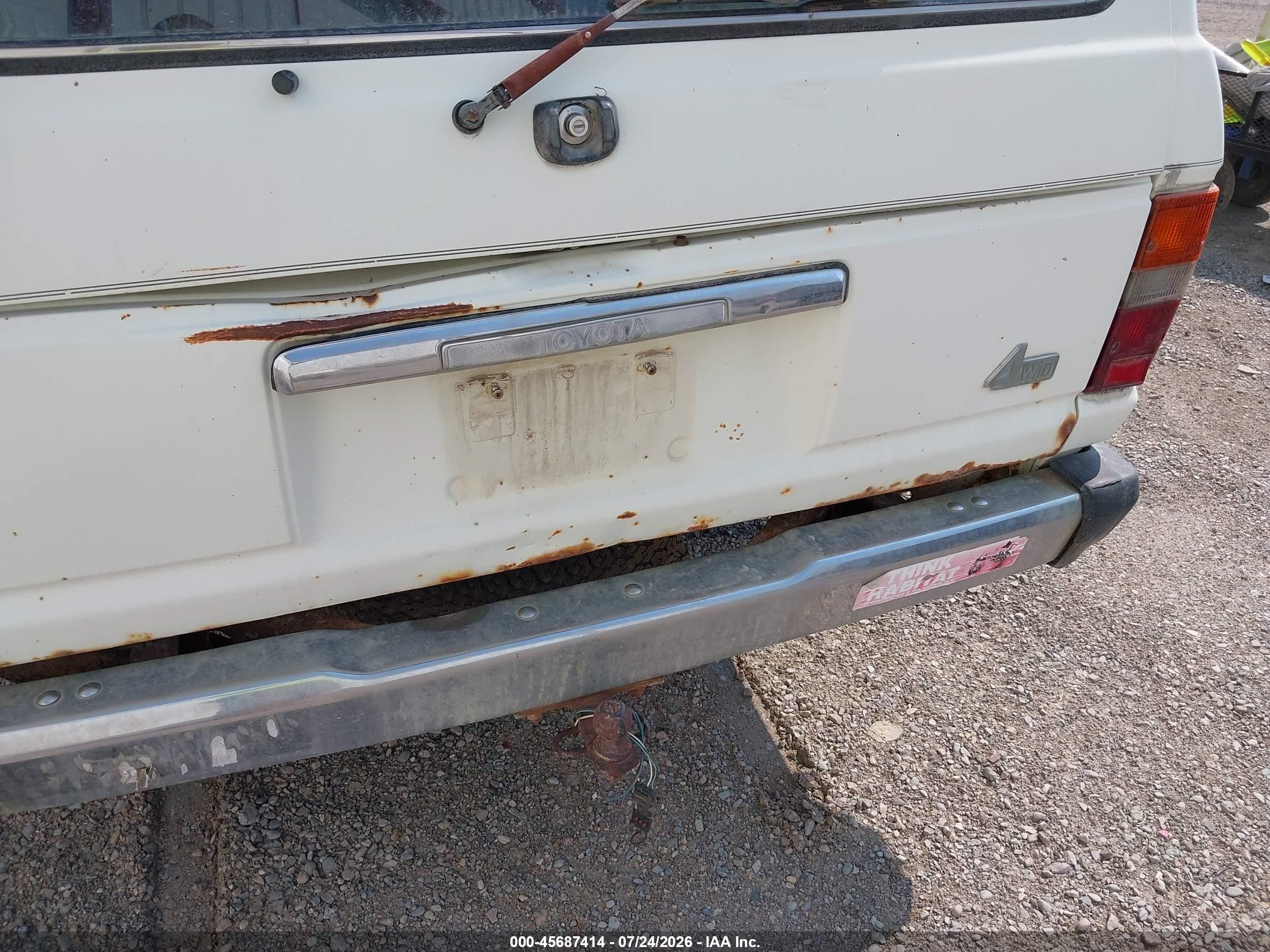 1984 Toyota Land Cruiser Fj60 White vin: JT3FJ60G8E0089514