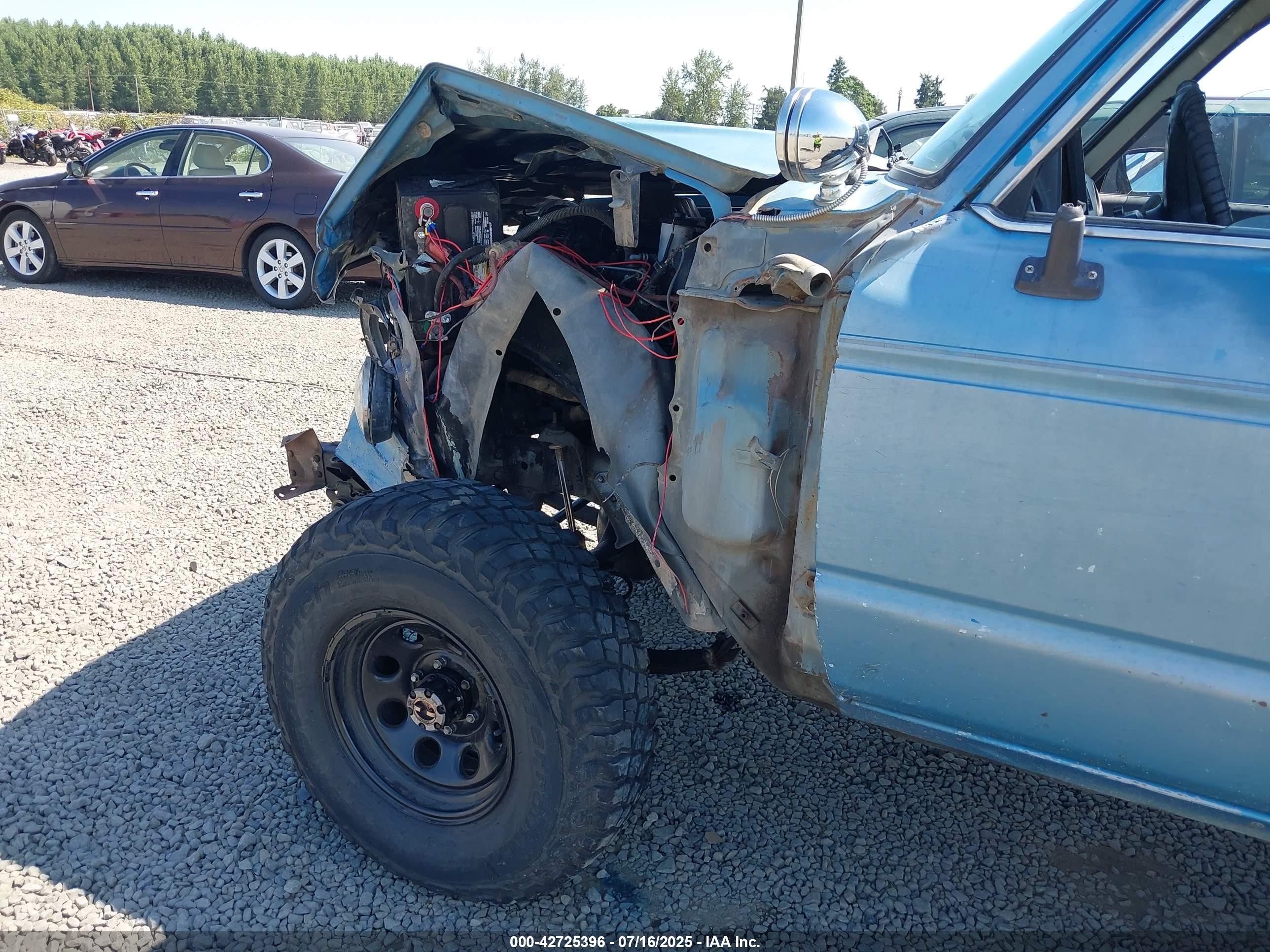 1984 Toyota Land Cruiser Fj60 Blue vin: JT3FJ60G9E0094429