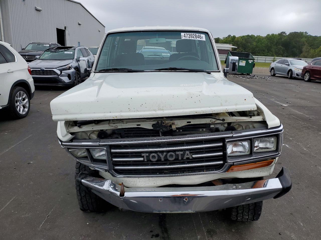 1989 Toyota Land Cruiser Base White vin: JT3FJ62G6K0099306