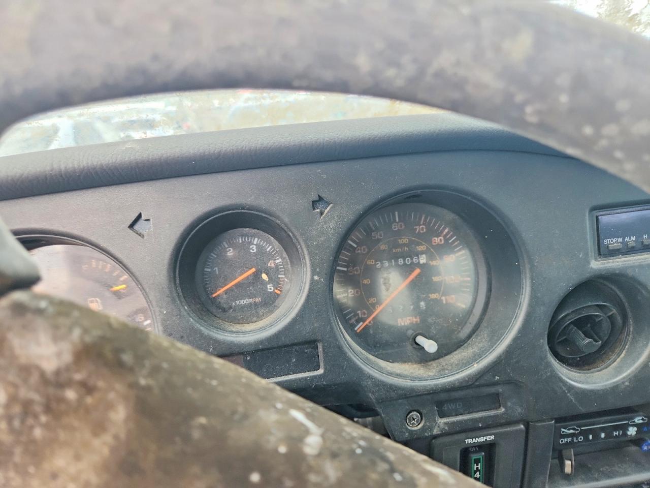 1989 Toyota Land Cruiser Fj62 Gx Blue vin: JT3FJ62G8K1114947