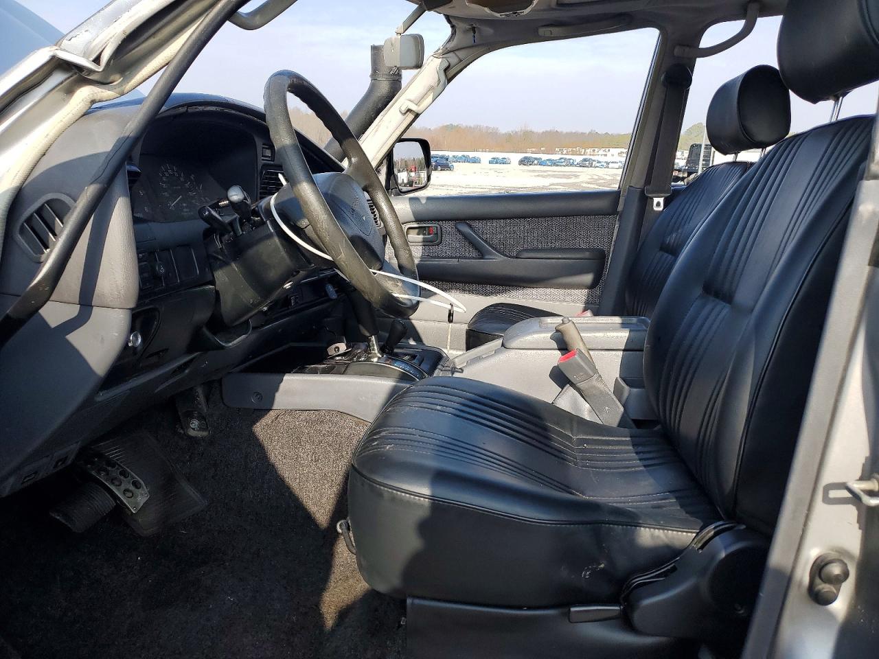 1992 Toyota Land Cruiser Base Серебряный vin: JT3FJ80W3N0050901