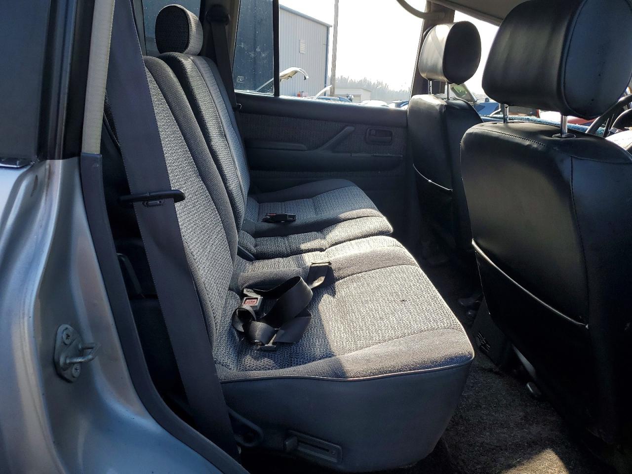 1992 Toyota Land Cruiser Base Серебряный vin: JT3FJ80W3N0050901