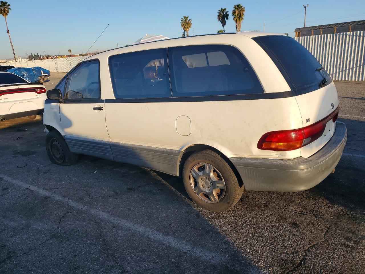 1997 Toyota Previa Dx White vin: JT3GK12M4V1270207