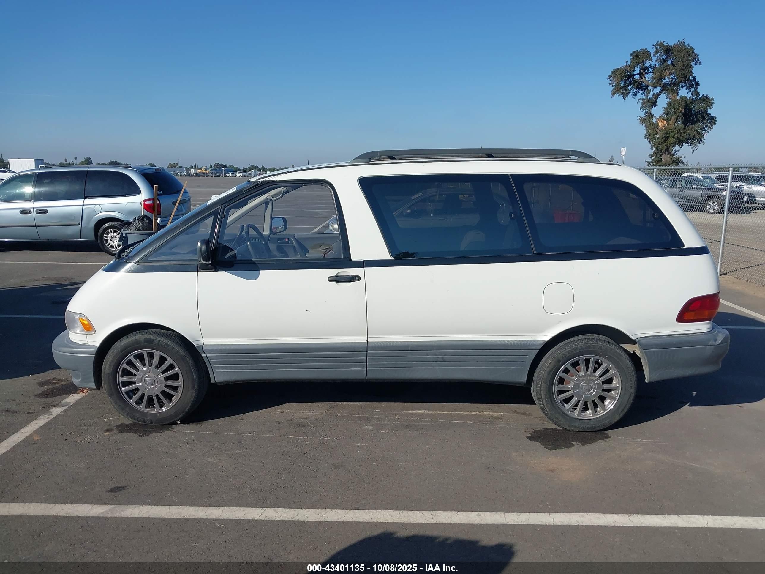 1997 Toyota Previa Dx S/c White vin: JT3GK12M5V1262133
