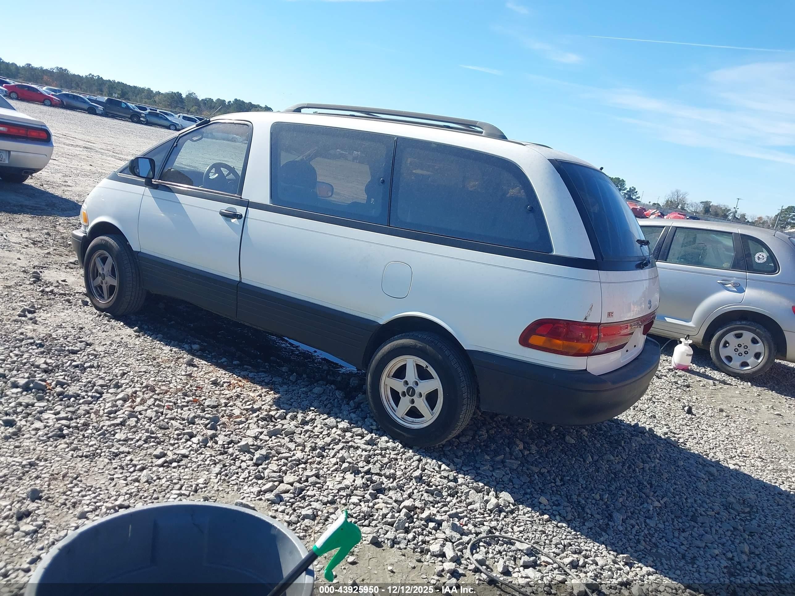 1997 Toyota Previa Dx S/c White vin: JT3GK12M9V1256206