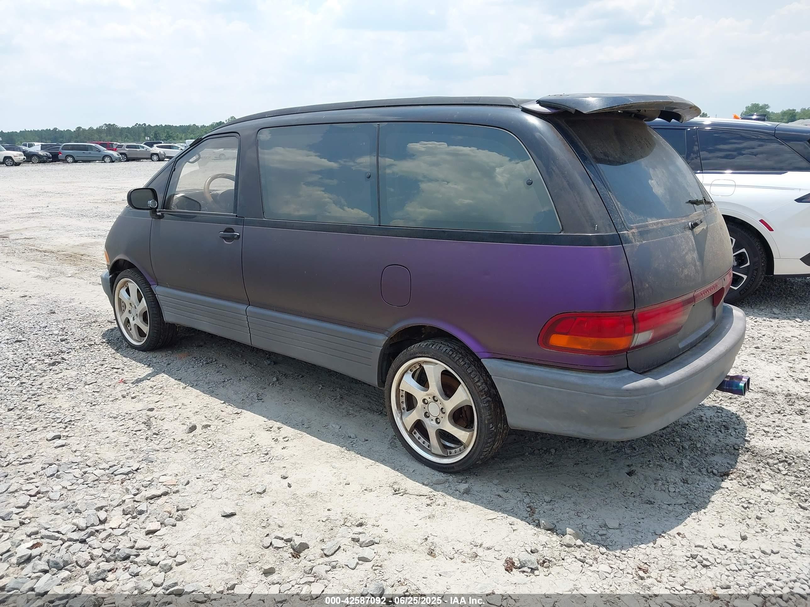 1997 Toyota Previa Le S/c Purple vin: JT3GK13M3V1278846
