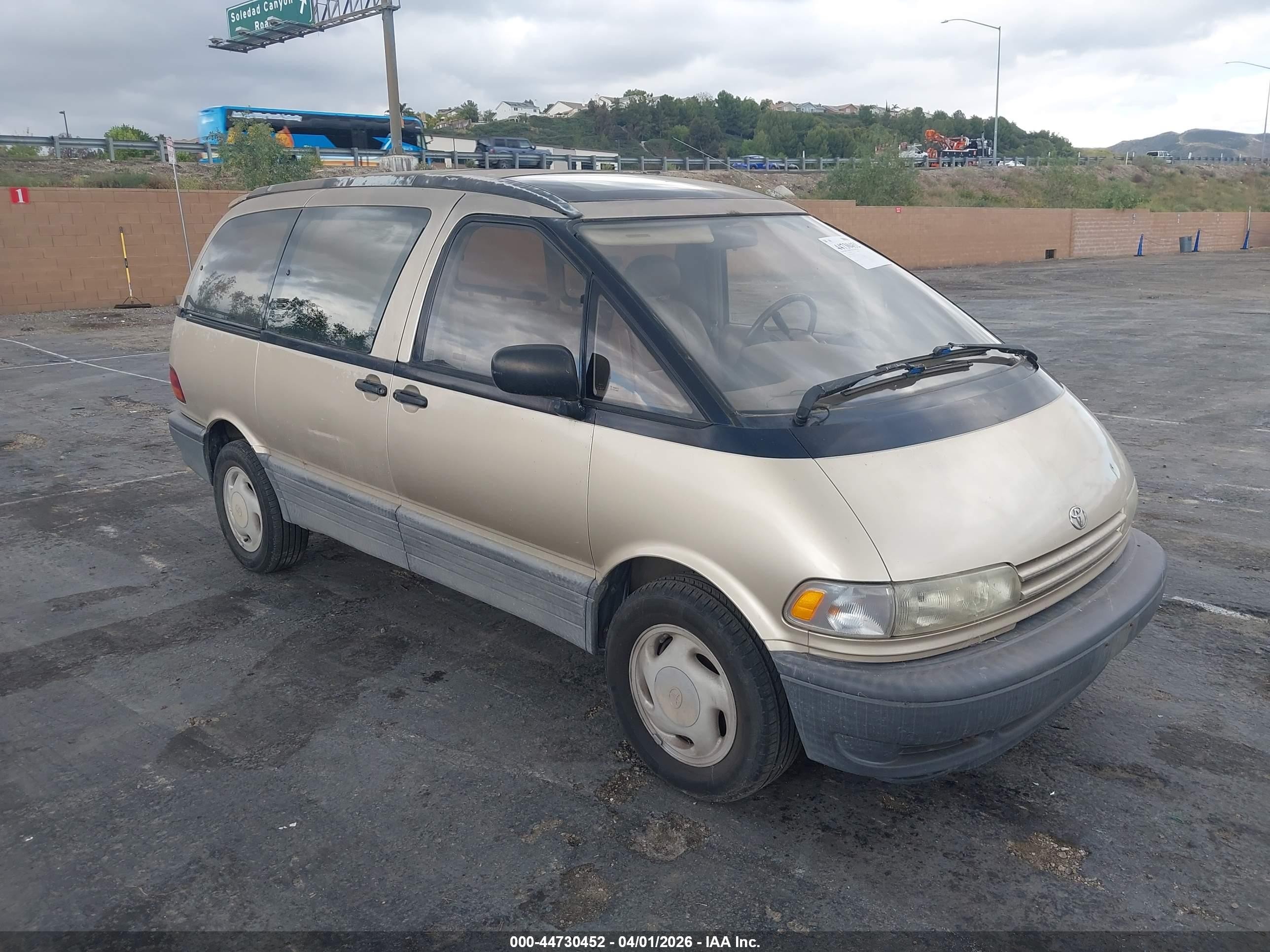 1997 Toyota Previa Le S/c Tan vin: JT3GK13M4V1262042