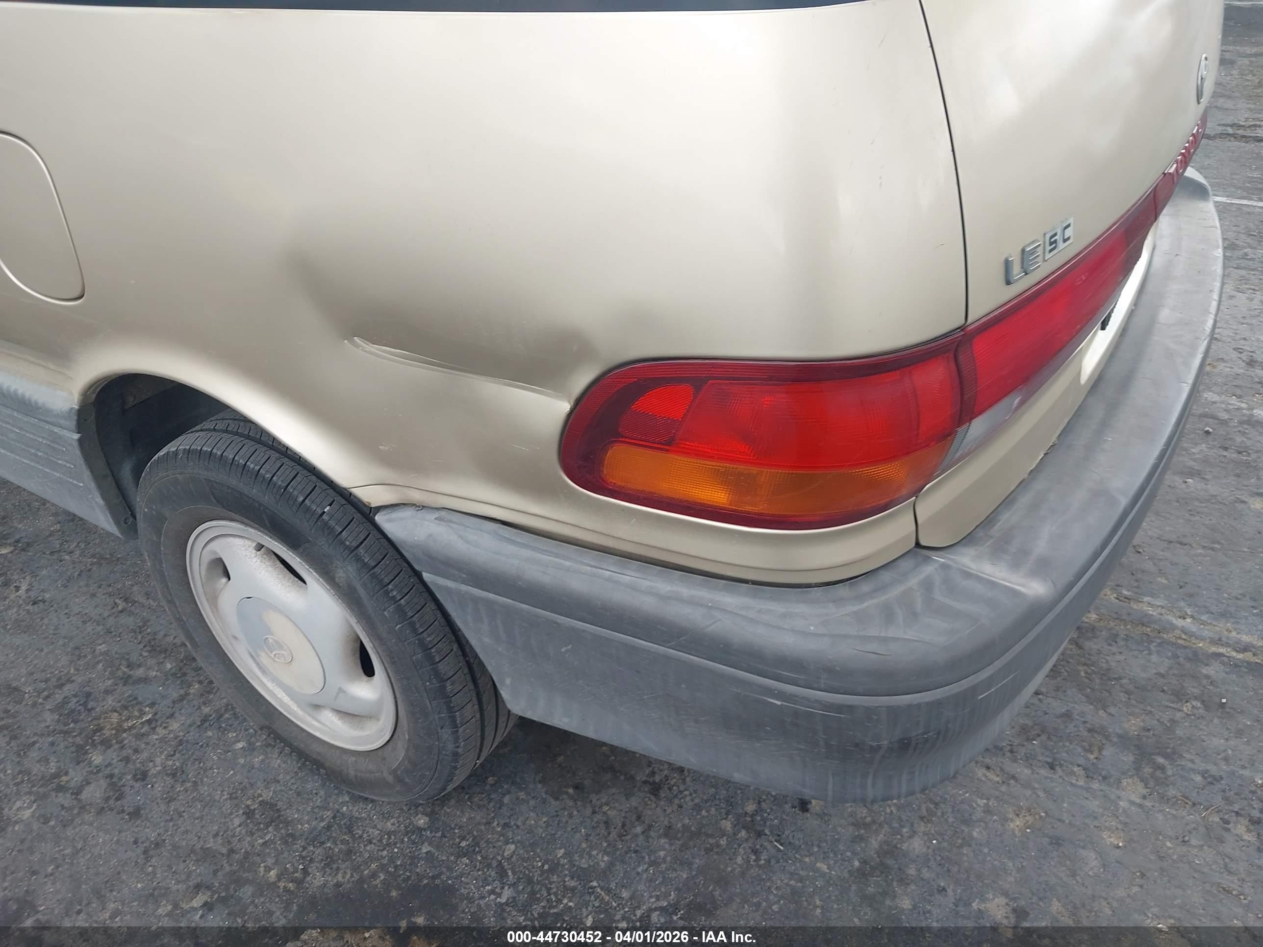 1997 Toyota Previa Le S/c Tan vin: JT3GK13M4V1262042