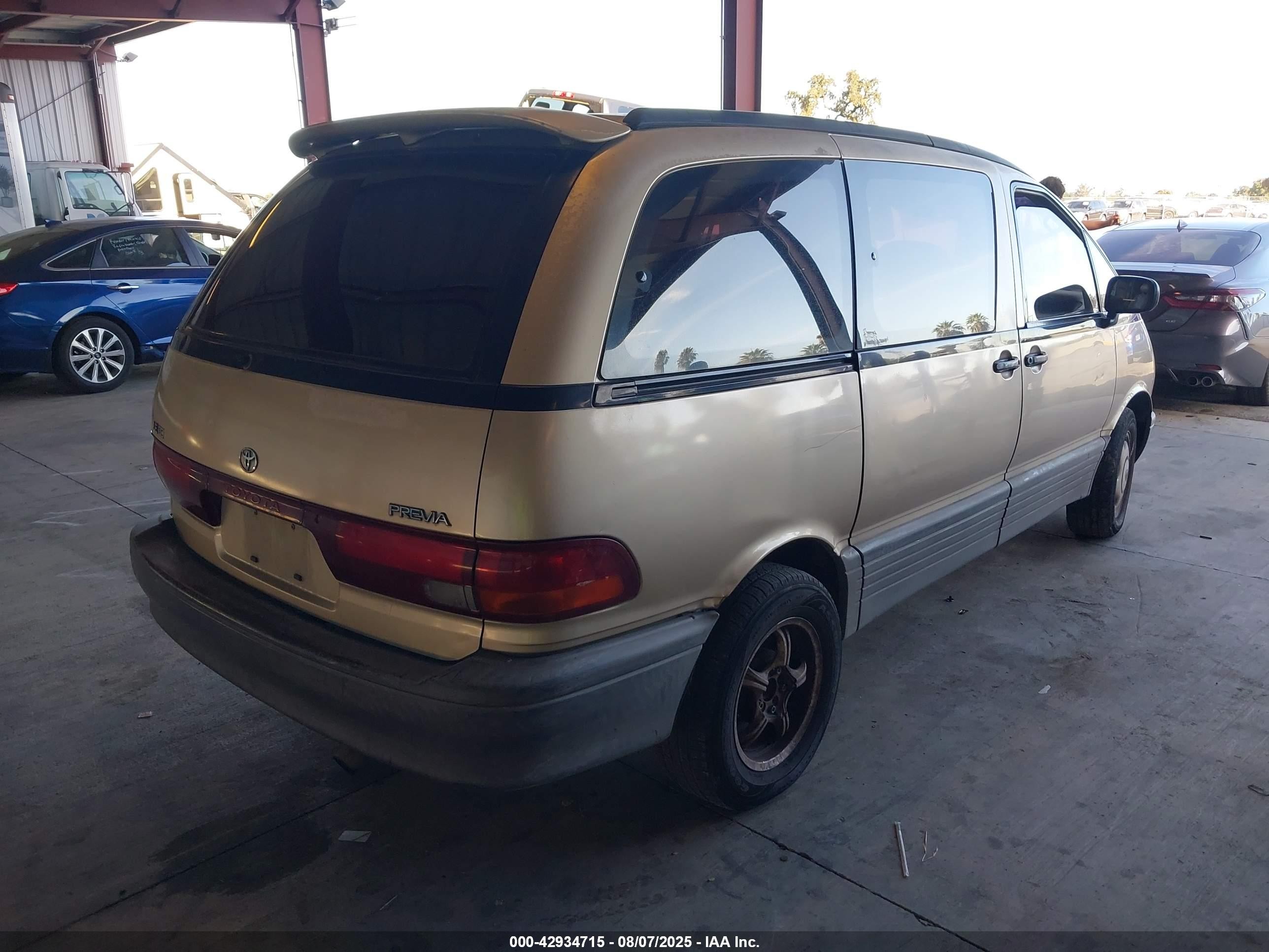 1997 Toyota Previa Le S/c Champagne vin: JT3GK13M9V1256351