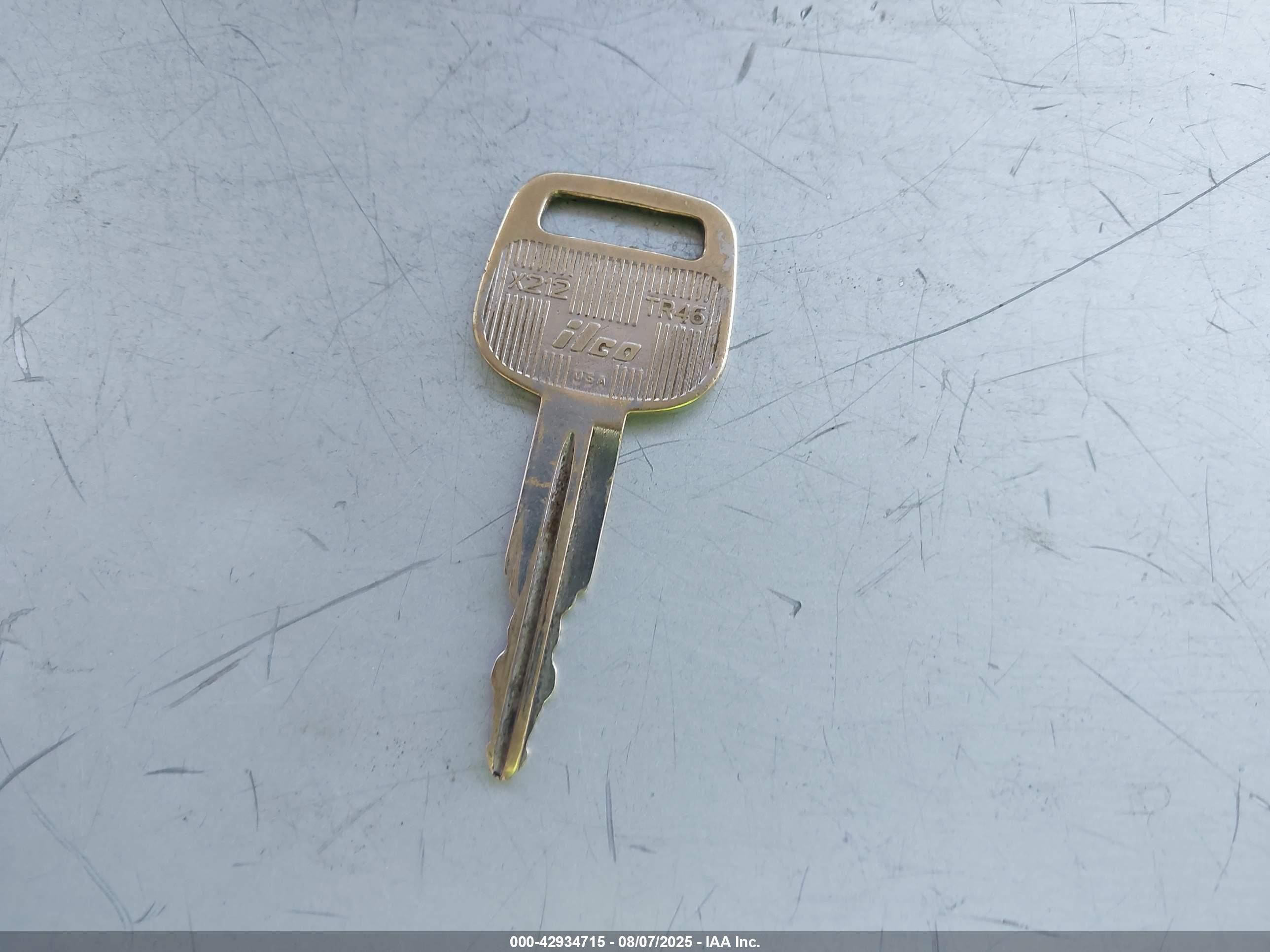 1997 Toyota Previa Le S/c Champagne vin: JT3GK13M9V1256351