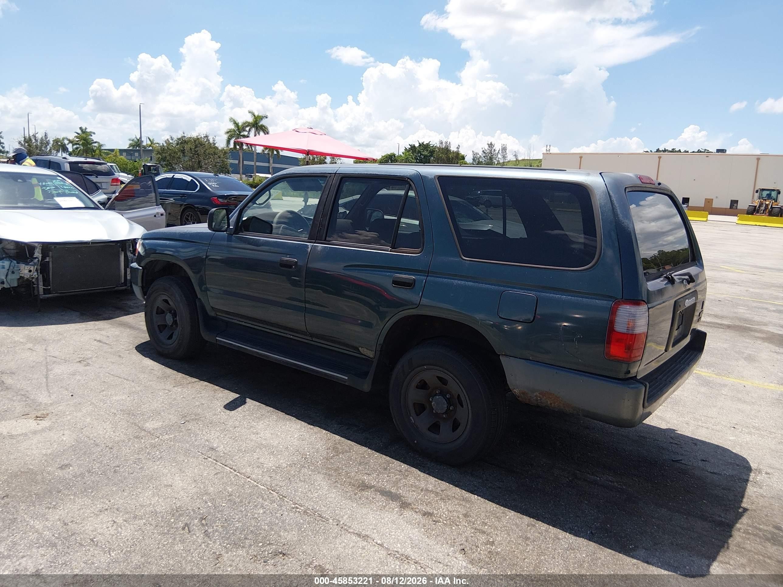 1997 Toyota 4runner   Green vin: JT3GM84R2V0010647