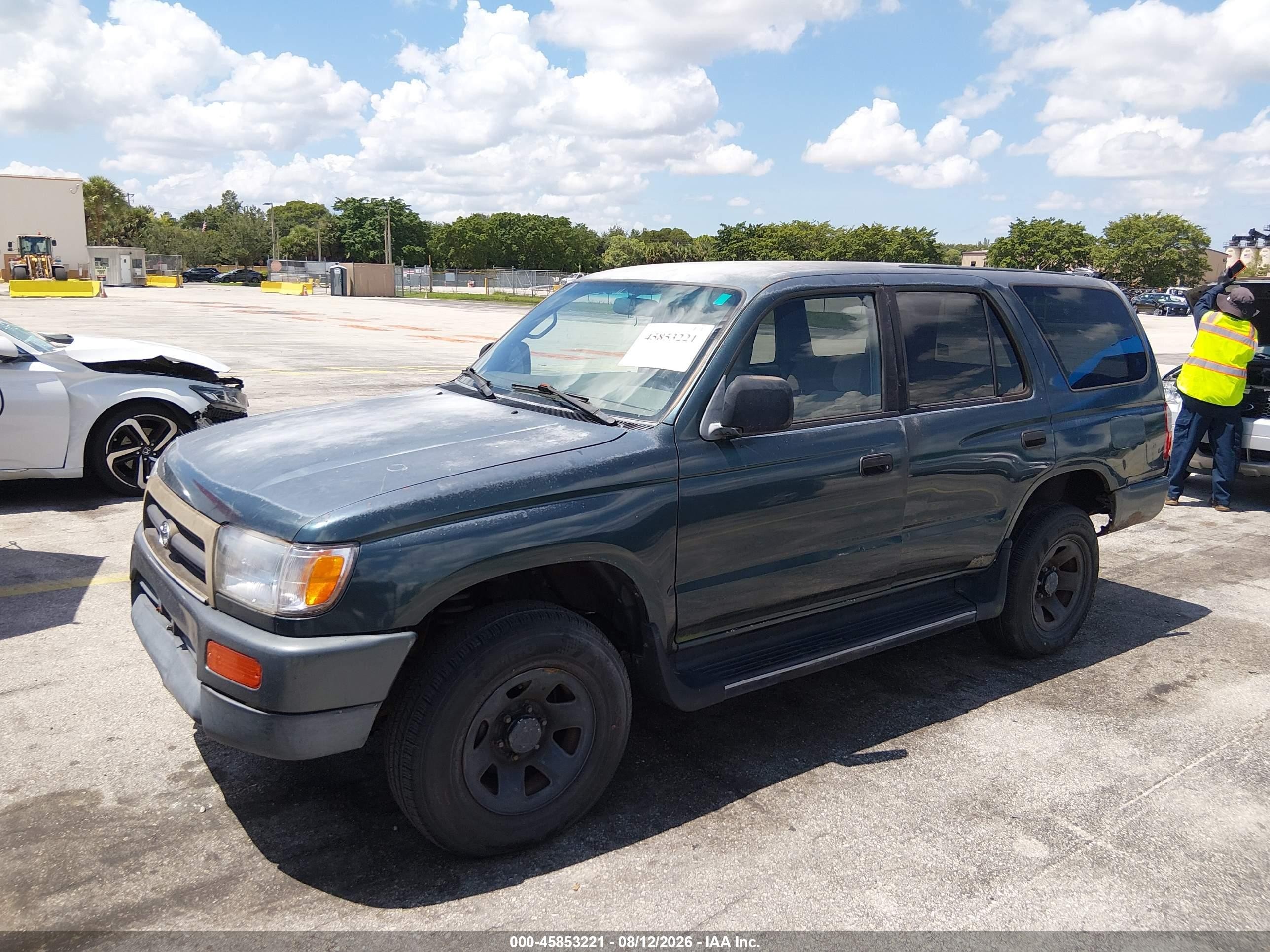 1997 Toyota 4runner   Green vin: JT3GM84R2V0010647