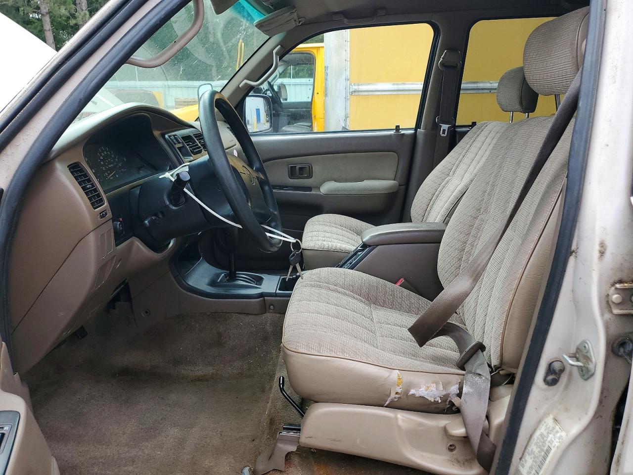 1998 Toyota 4runner Base Beige vin: JT3GM84R2W0031368