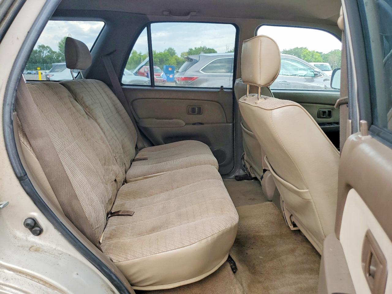 1998 Toyota 4runner Base Beige vin: JT3GM84R2W0031368