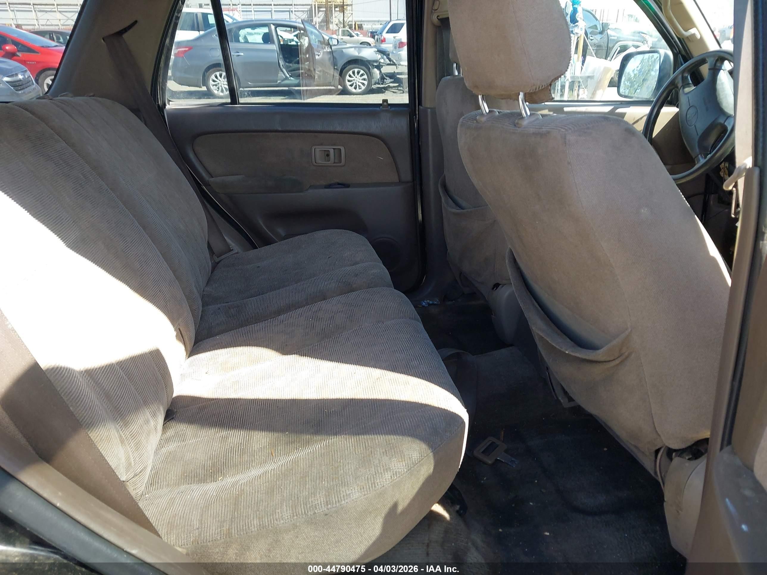 1999 Toyota 4runner   Black vin: JT3GM84R3X0045670