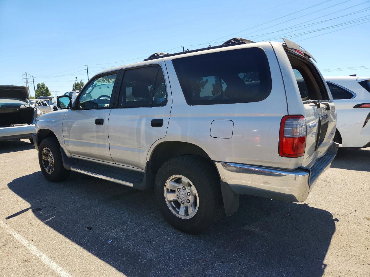 2000 Toyota 4runner Base Silver vin: JT3GM84R4Y0057618
