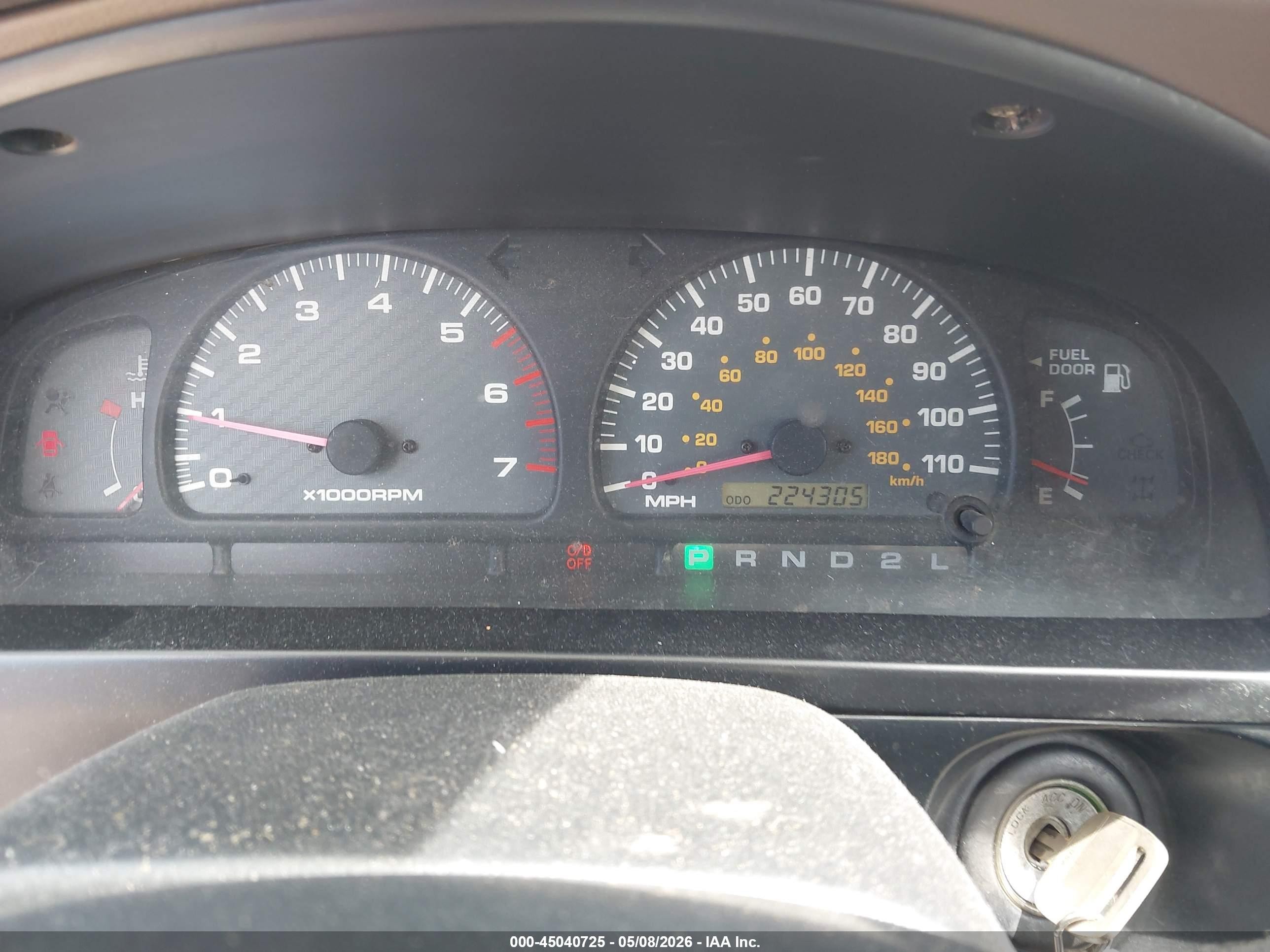 1999 Toyota 4runner   Серебряный vin: JT3GM84R5X0045444