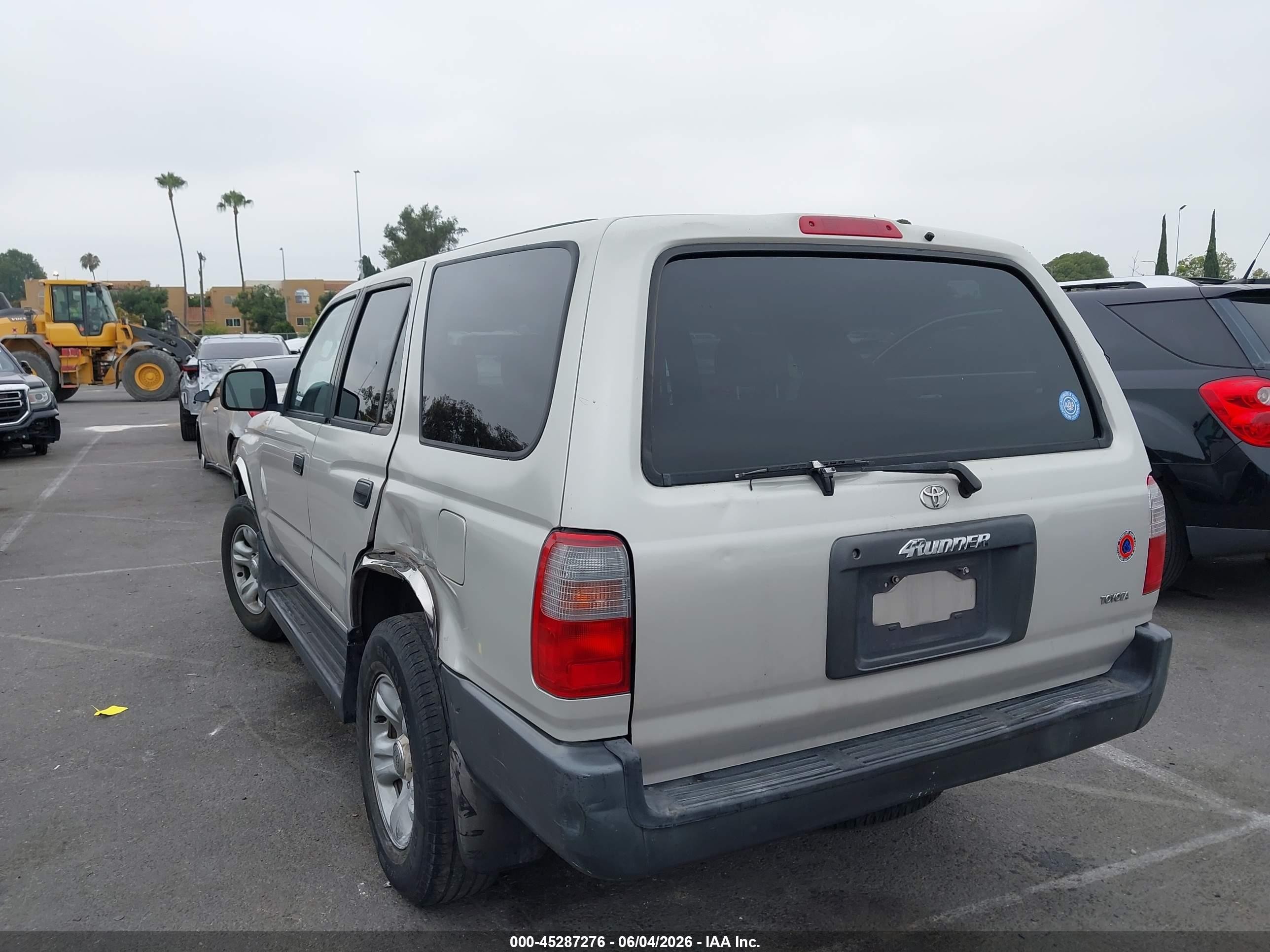1998 Toyota 4runner   Champagne vin: JT3GM84R8W0035649