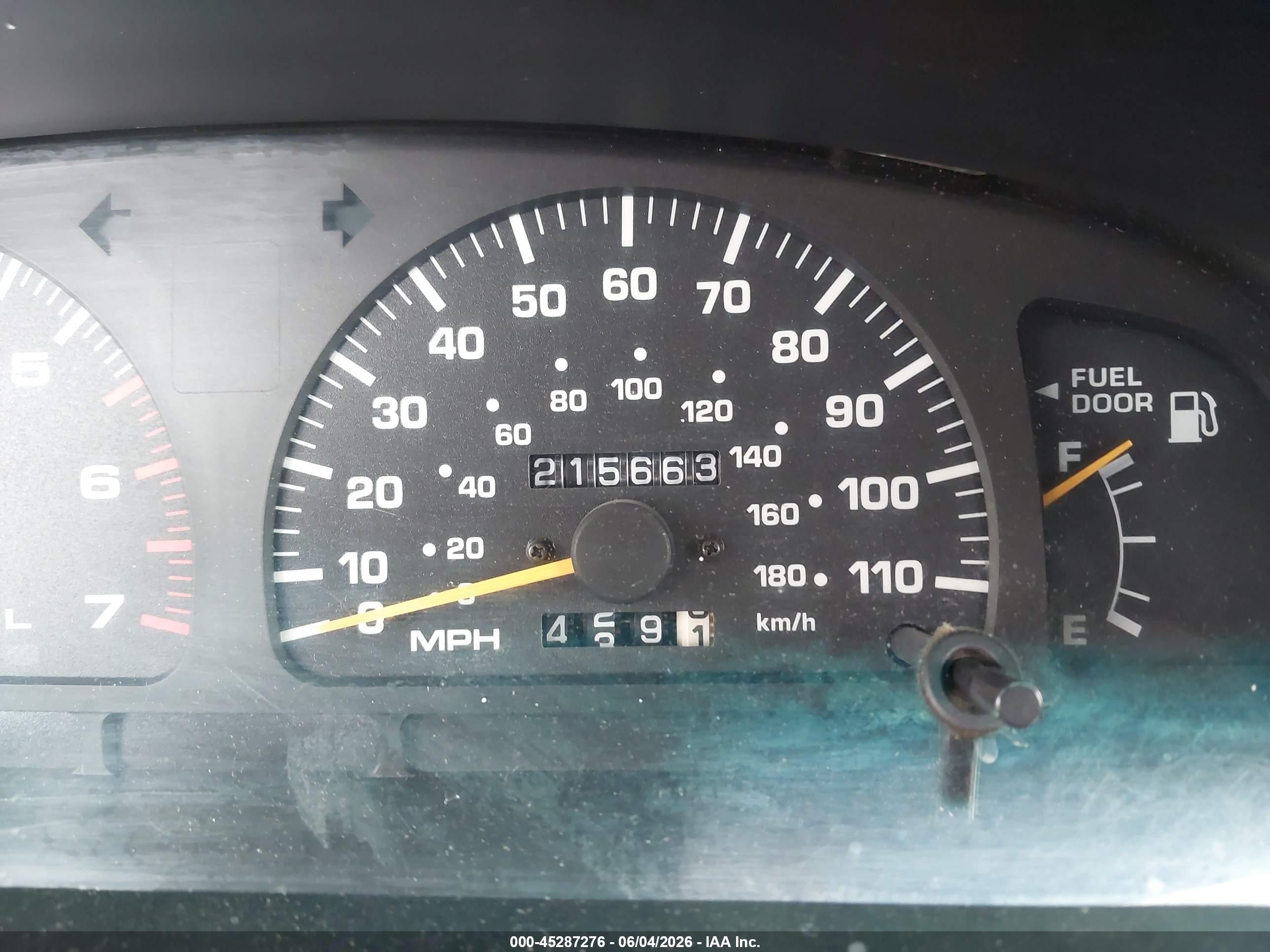 1998 Toyota 4runner   Champagne vin: JT3GM84R8W0035649