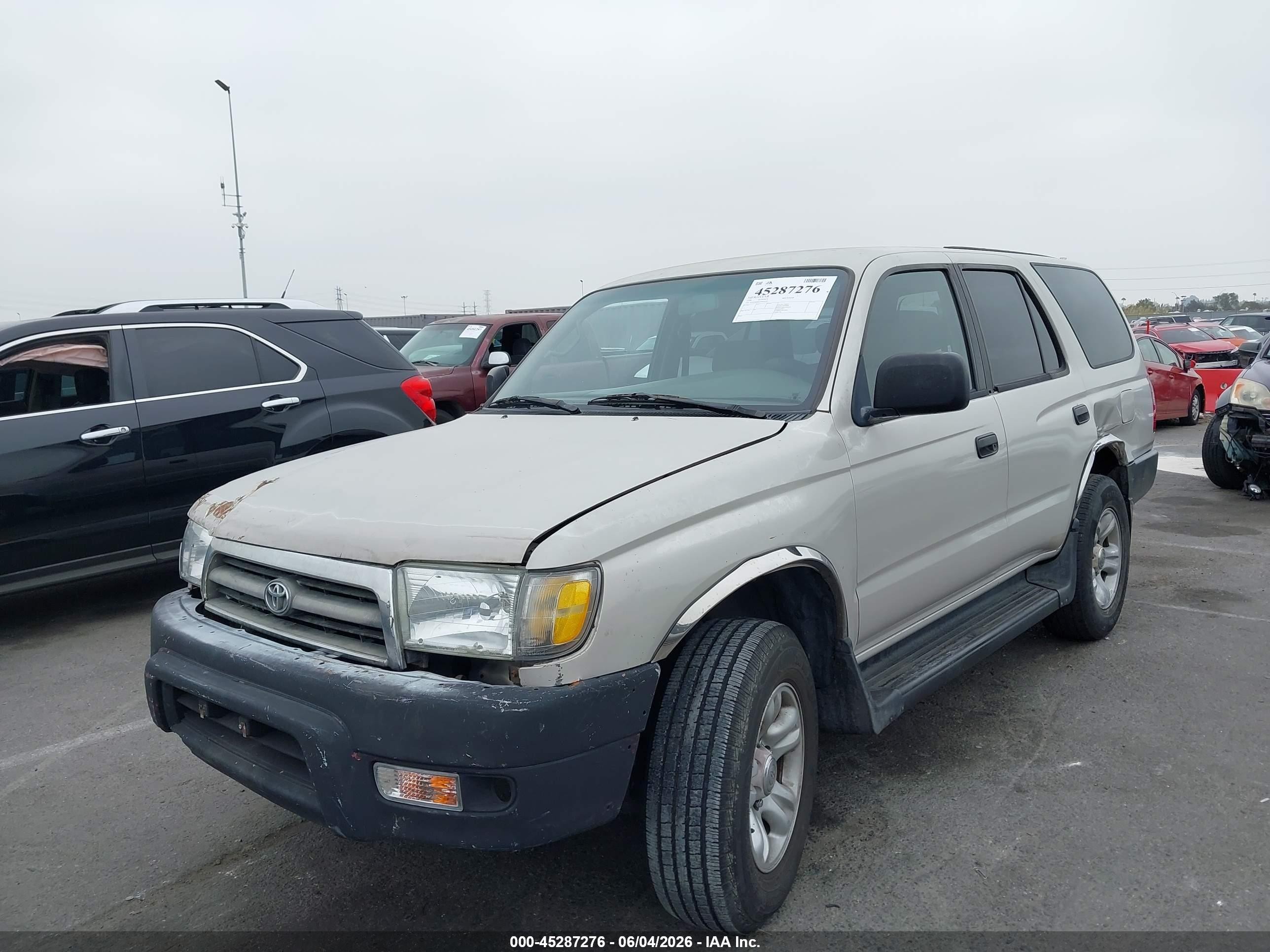 1998 Toyota 4runner   Champagne vin: JT3GM84R8W0035649