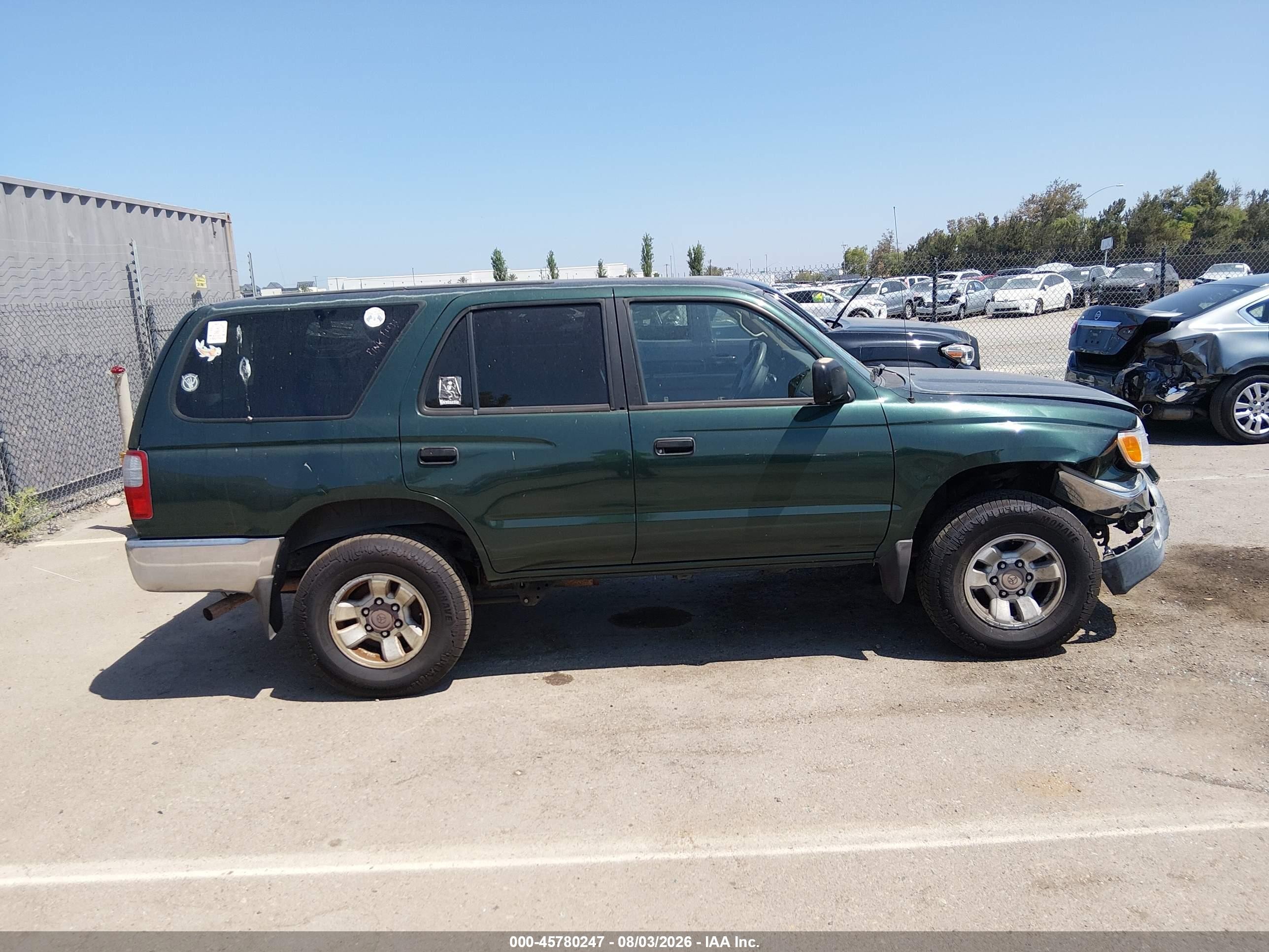 2000 Toyota 4runner   Green vin: JT3GM84R8Y0064636