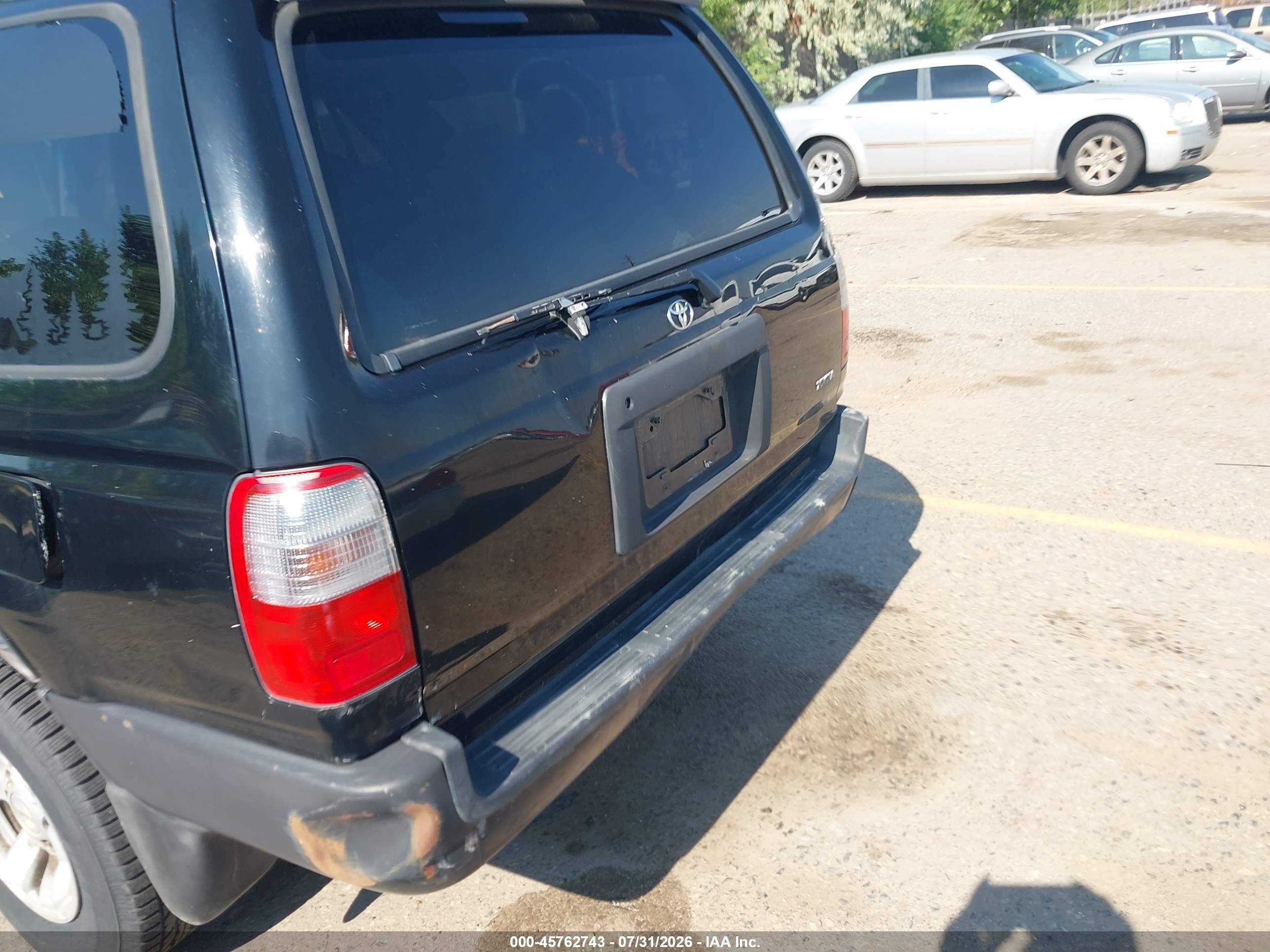 1998 Toyota 4runner   Black vin: JT3GM84R9W0033781
