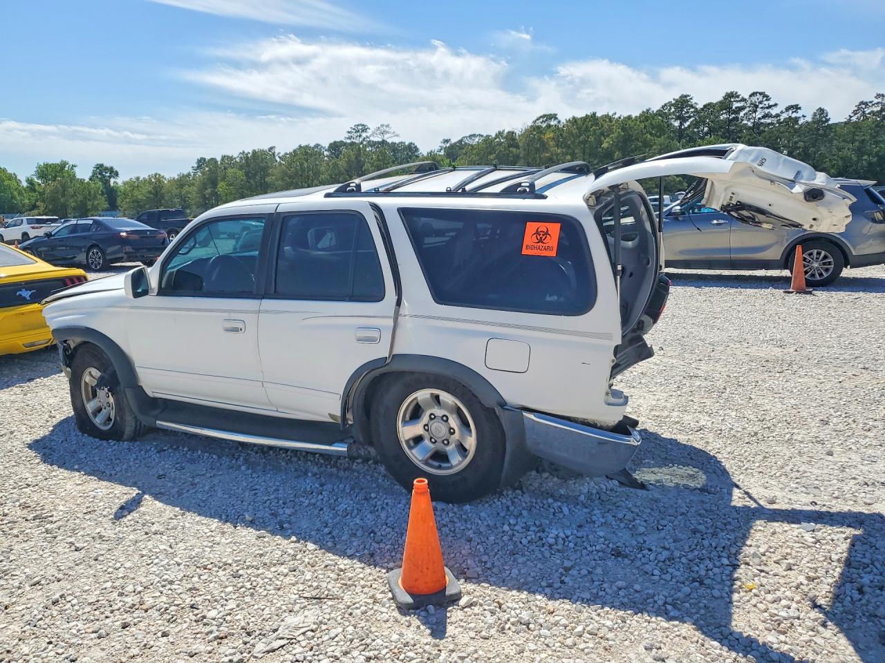 1999 Toyota 4runner Sr5 White vin: JT3GN86R0X0123803