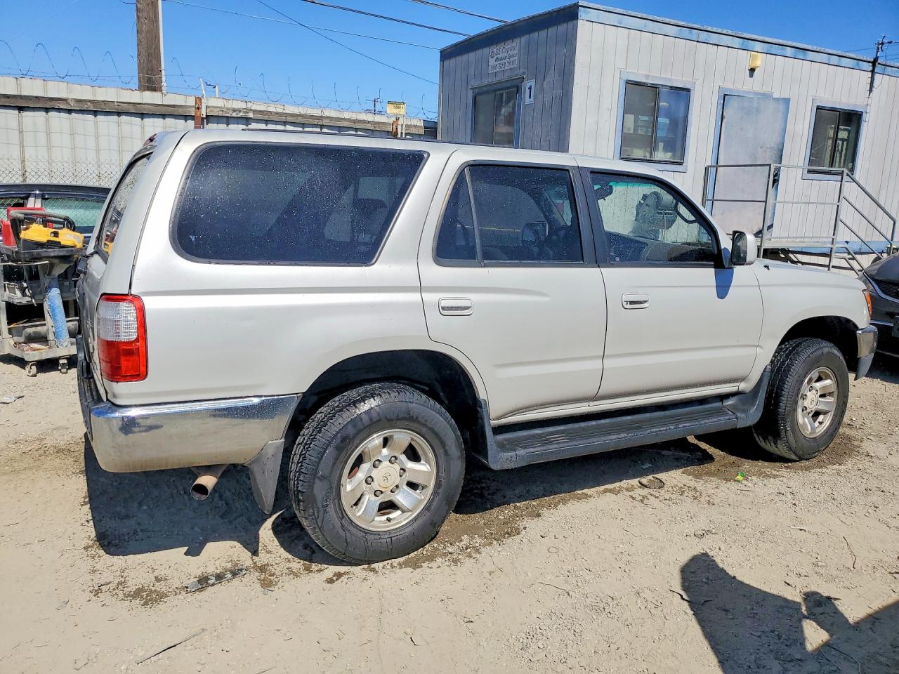 1998 Toyota 4runner Sr5 Beige vin: JT3GN86R2W0069354