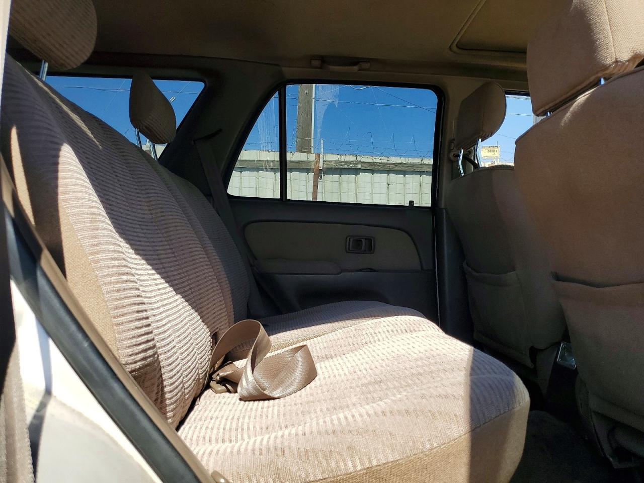 1998 Toyota 4runner Sr5 Beige vin: JT3GN86R2W0069354