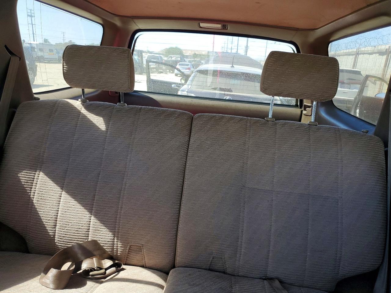 1998 Toyota 4runner Sr5 Beige vin: JT3GN86R2W0069354