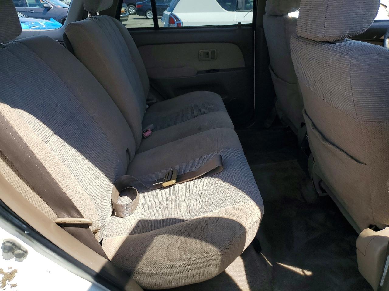 1999 Toyota 4runner Sr5 White vin: JT3GN86R3X0095771