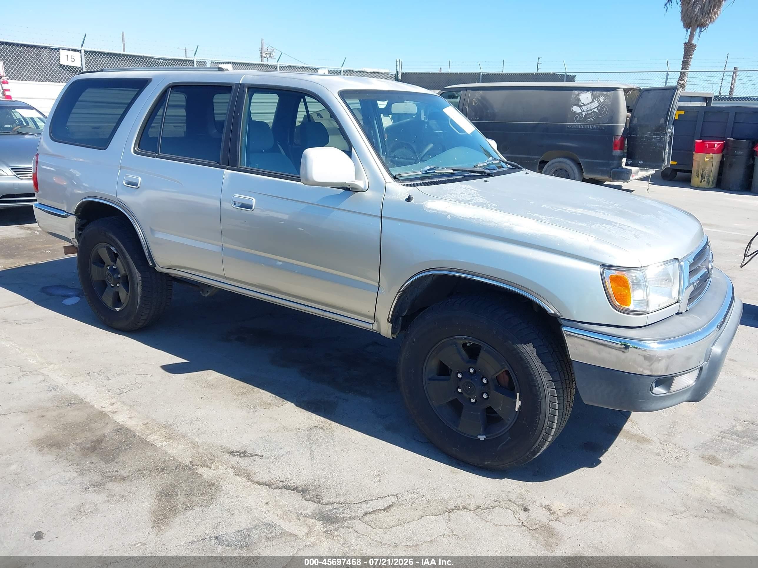 2000 Toyota 4runner Sr5 V6 Silver vin: JT3GN86R3Y0173211