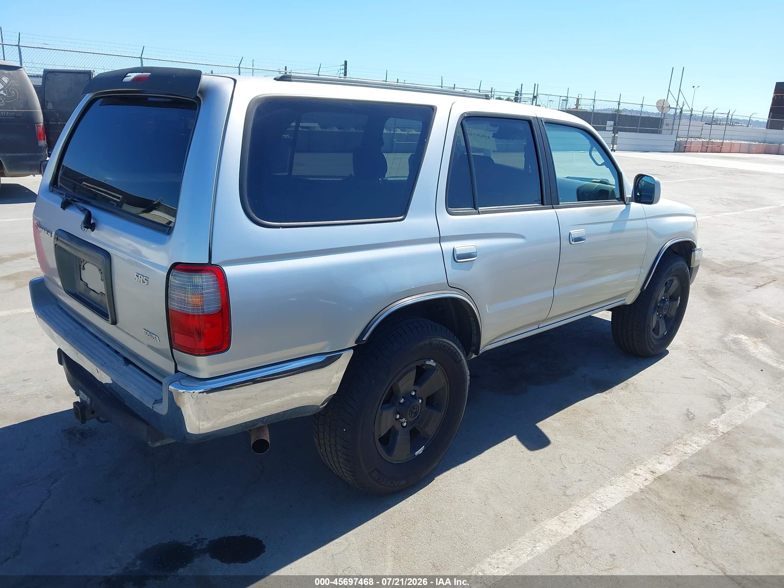 2000 Toyota 4runner Sr5 V6 Silver vin: JT3GN86R3Y0173211