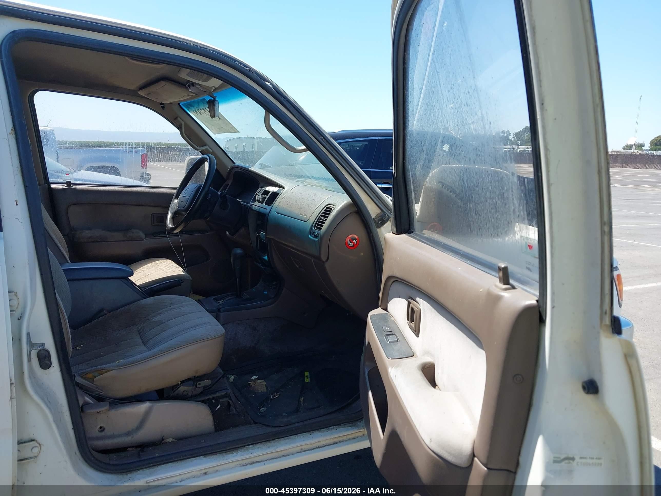 1996 Toyota 4runner Sr5 White vin: JT3GN86R4T0002511