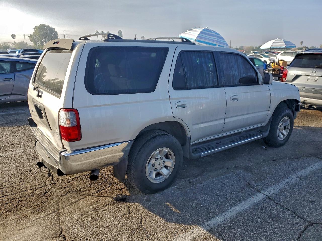 1998 Toyota 4runner Sr5 Cream vin: JT3GN86R4W0080601