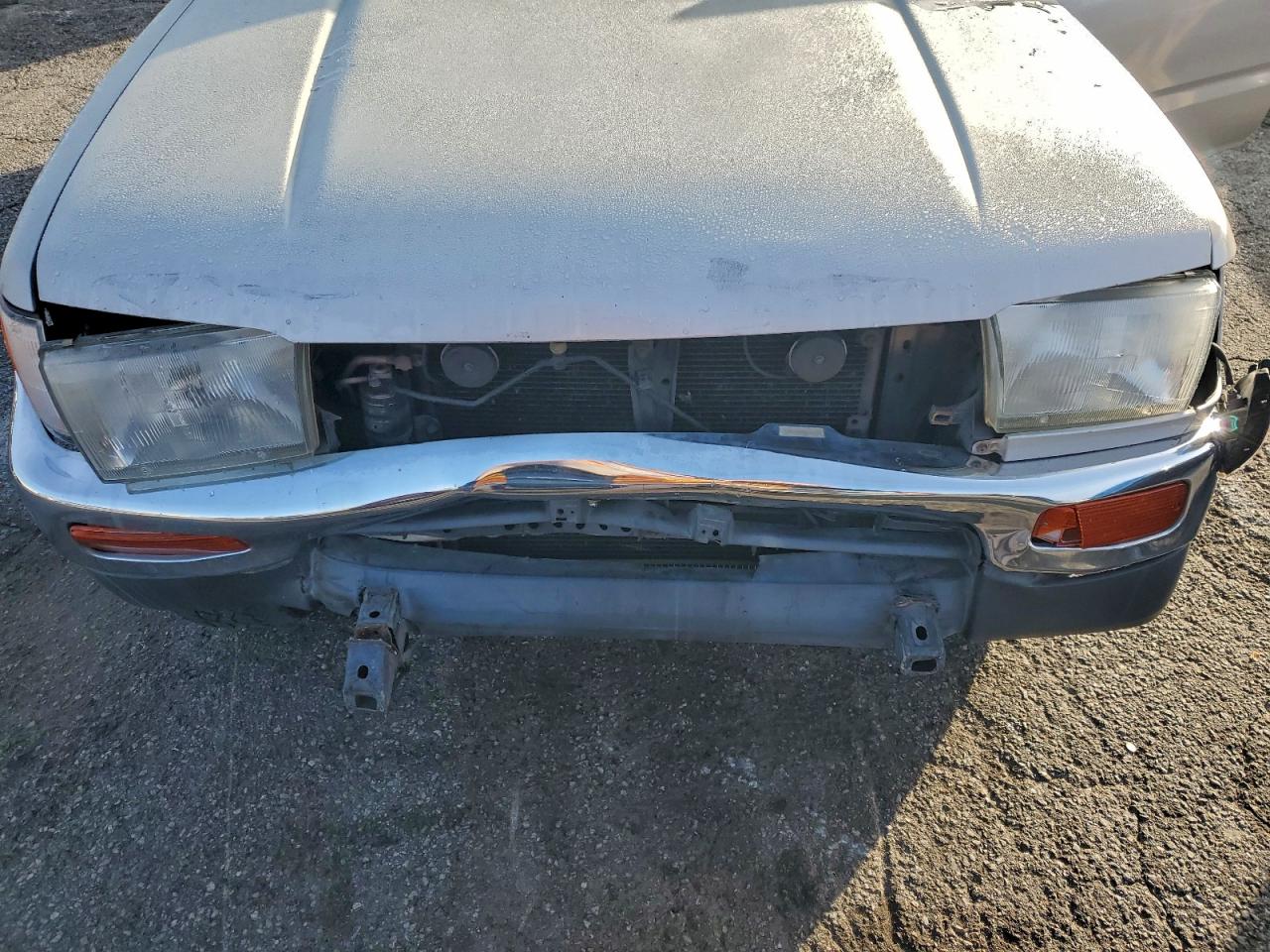 1998 Toyota 4runner Sr5 Cream vin: JT3GN86R4W0080601