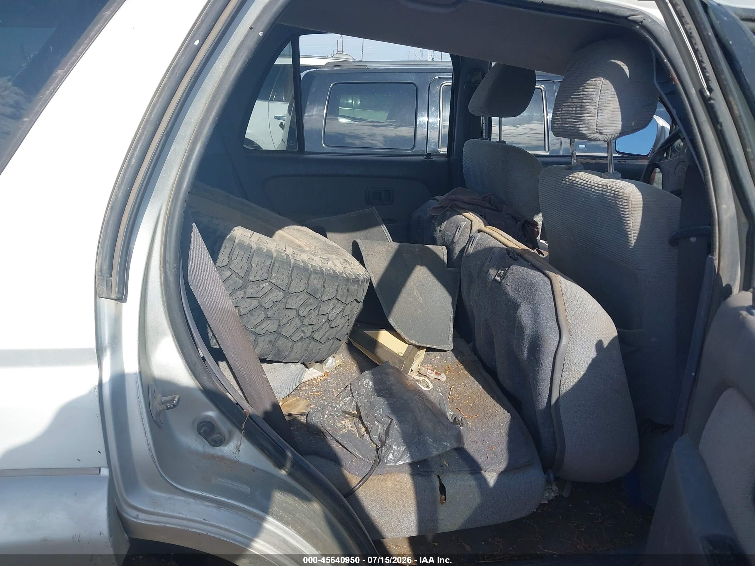 2000 Toyota 4runner Sr5 V6 Silver vin: JT3GN86R4Y0142257