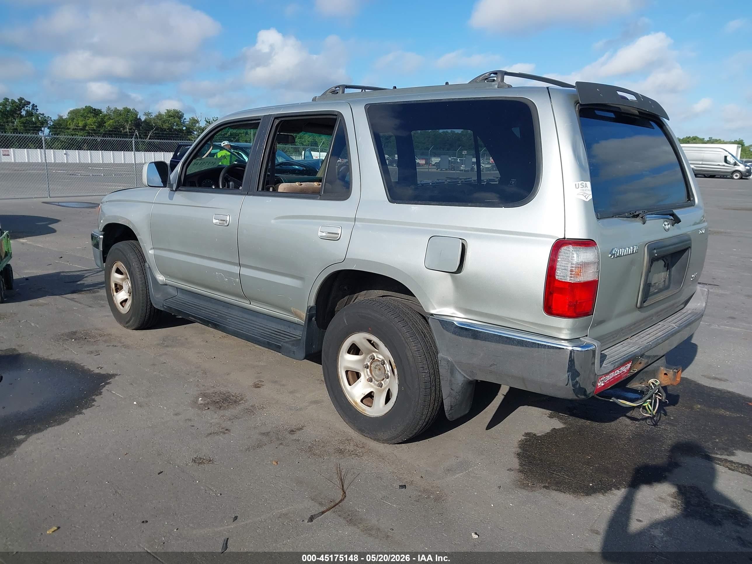 2000 Toyota 4runner Sr5 V6 Silver vin: JT3GN86R4Y0163349