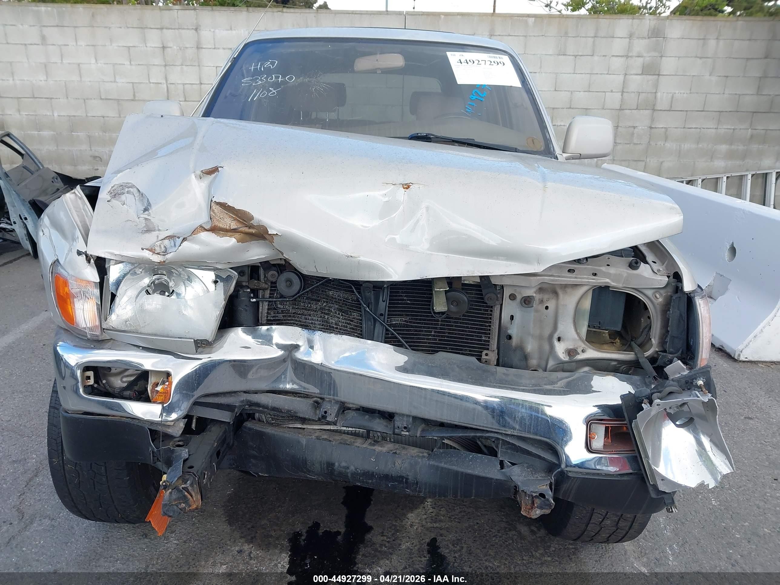 1998 Toyota 4runner Sr5 V6 Silver vin: JT3GN86R5W0058395