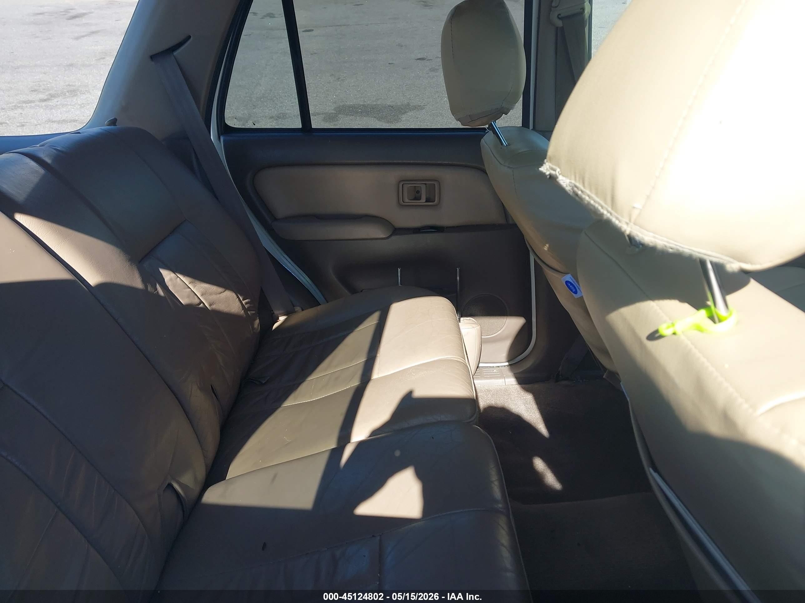 2000 Toyota 4runner Sr5 V6 White vin: JT3GN86R5Y0145295