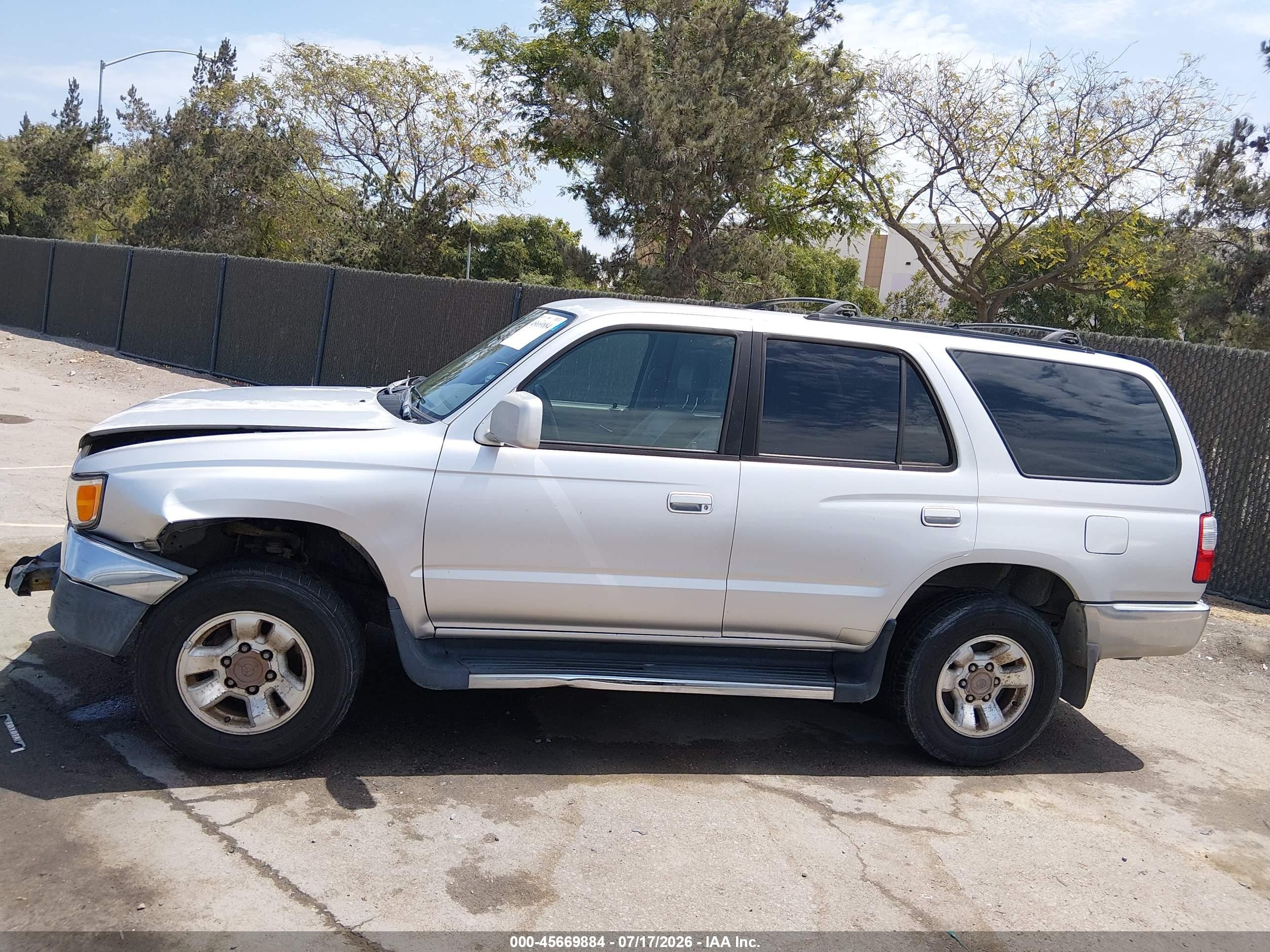 2002 Toyota 4runner Sr5 V6 Silver vin: JT3GN86R620253075