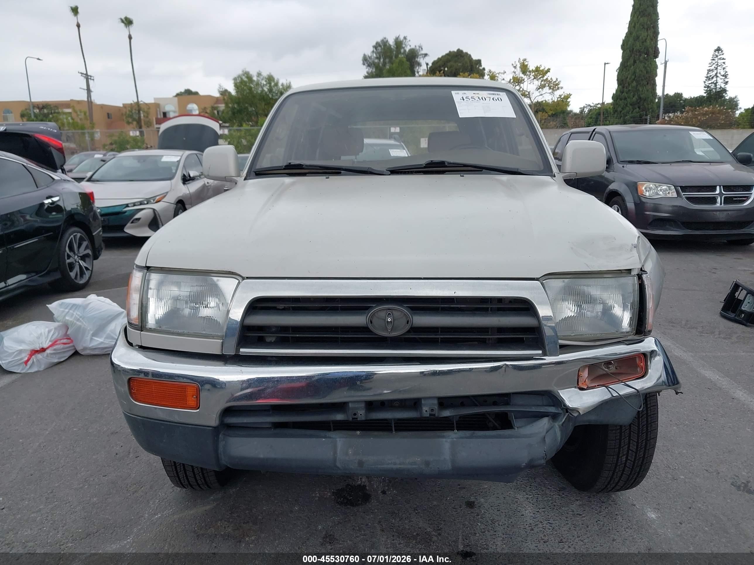 1998 Toyota 4runner Sr5 V6 Серебряный vin: JT3GN86R6W0079515