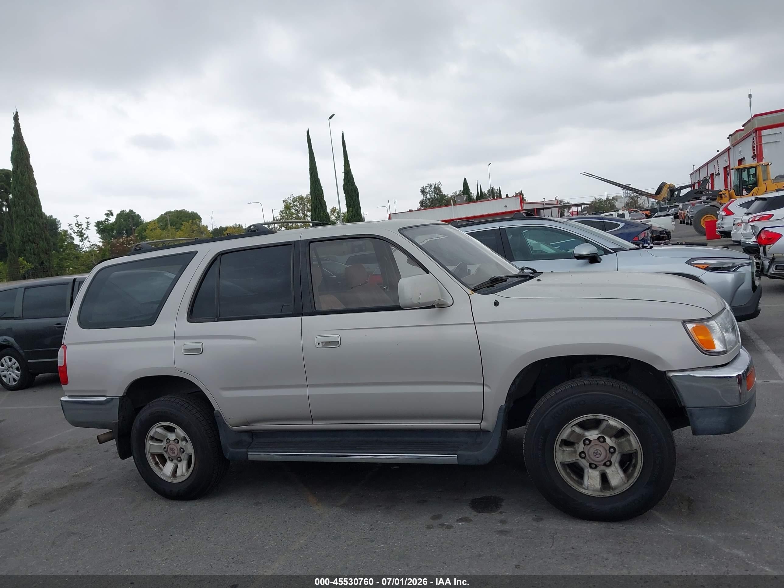 1998 Toyota 4runner Sr5 V6 Серебряный vin: JT3GN86R6W0079515