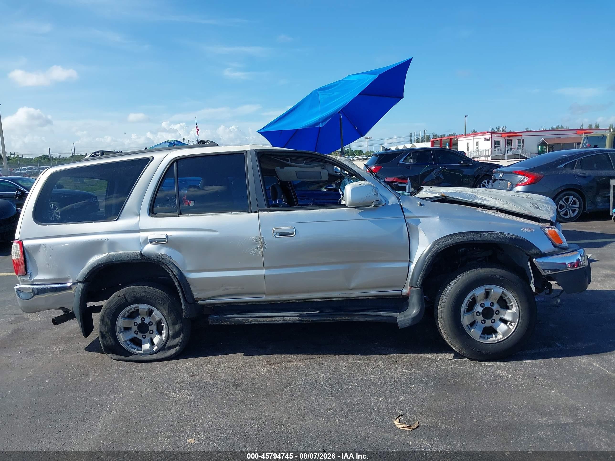 2000 Toyota 4runner Sr5 V6 Silver vin: JT3GN86R6Y0157150