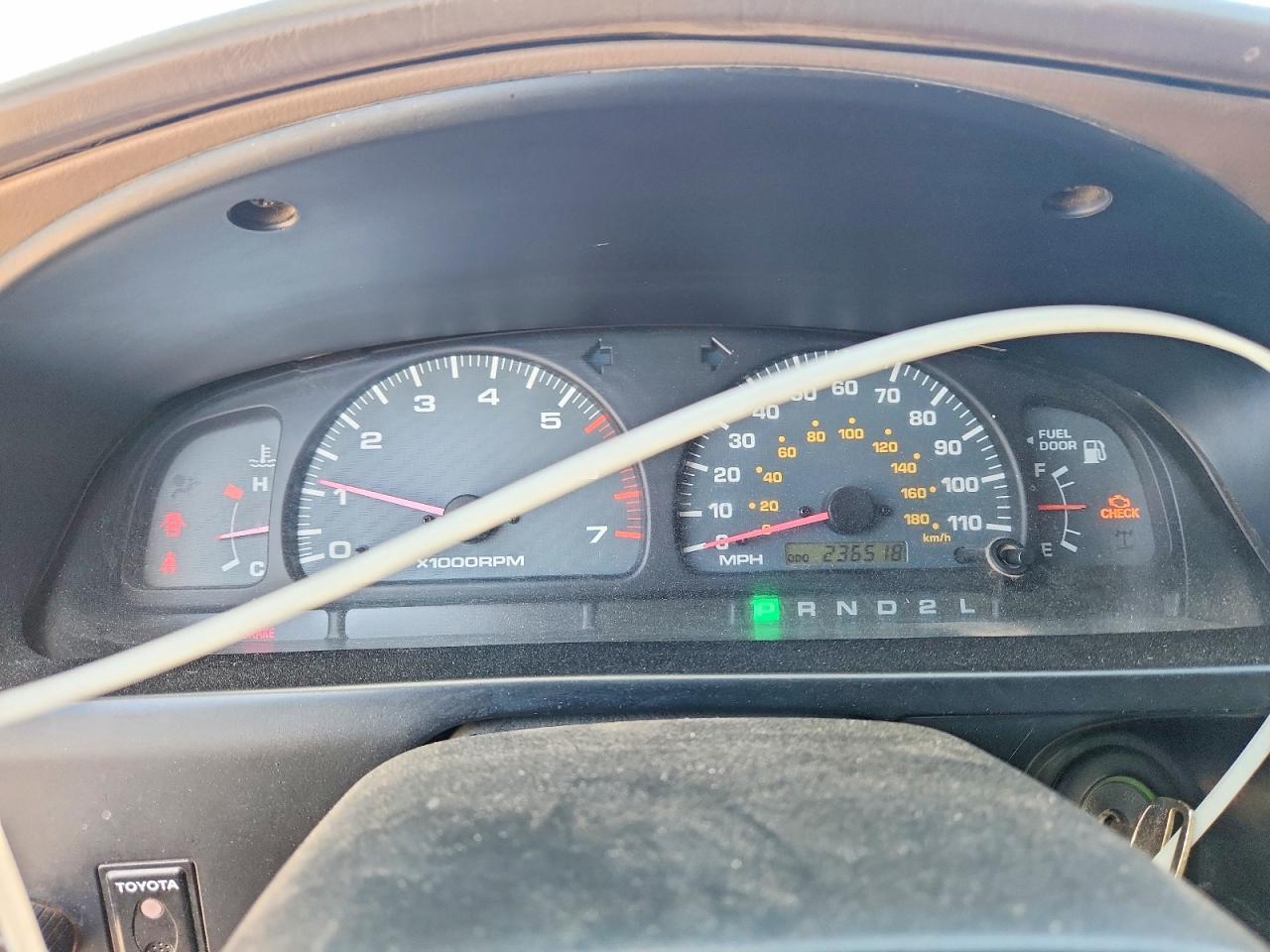 2000 Toyota 4runner Sr5 Silver vin: JT3GN86R6Y0168004
