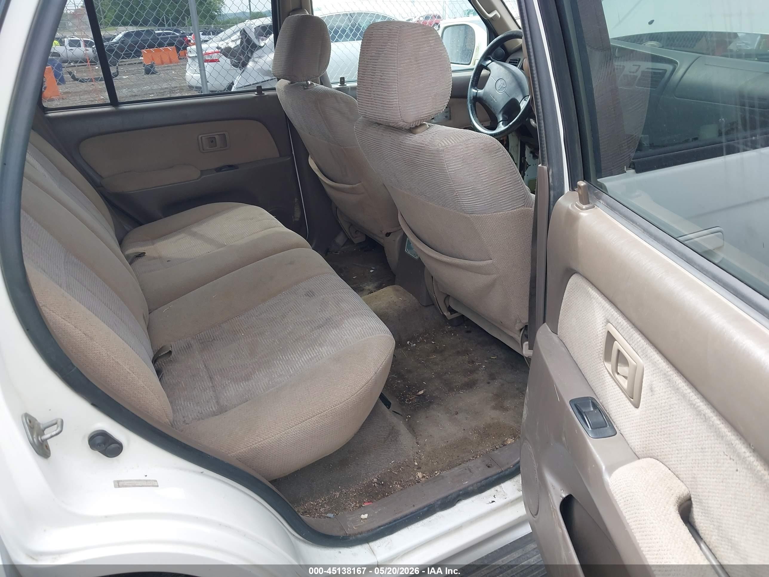 2000 Toyota 4runner Sr5 V6 White vin: JT3GN86R6Y0176877