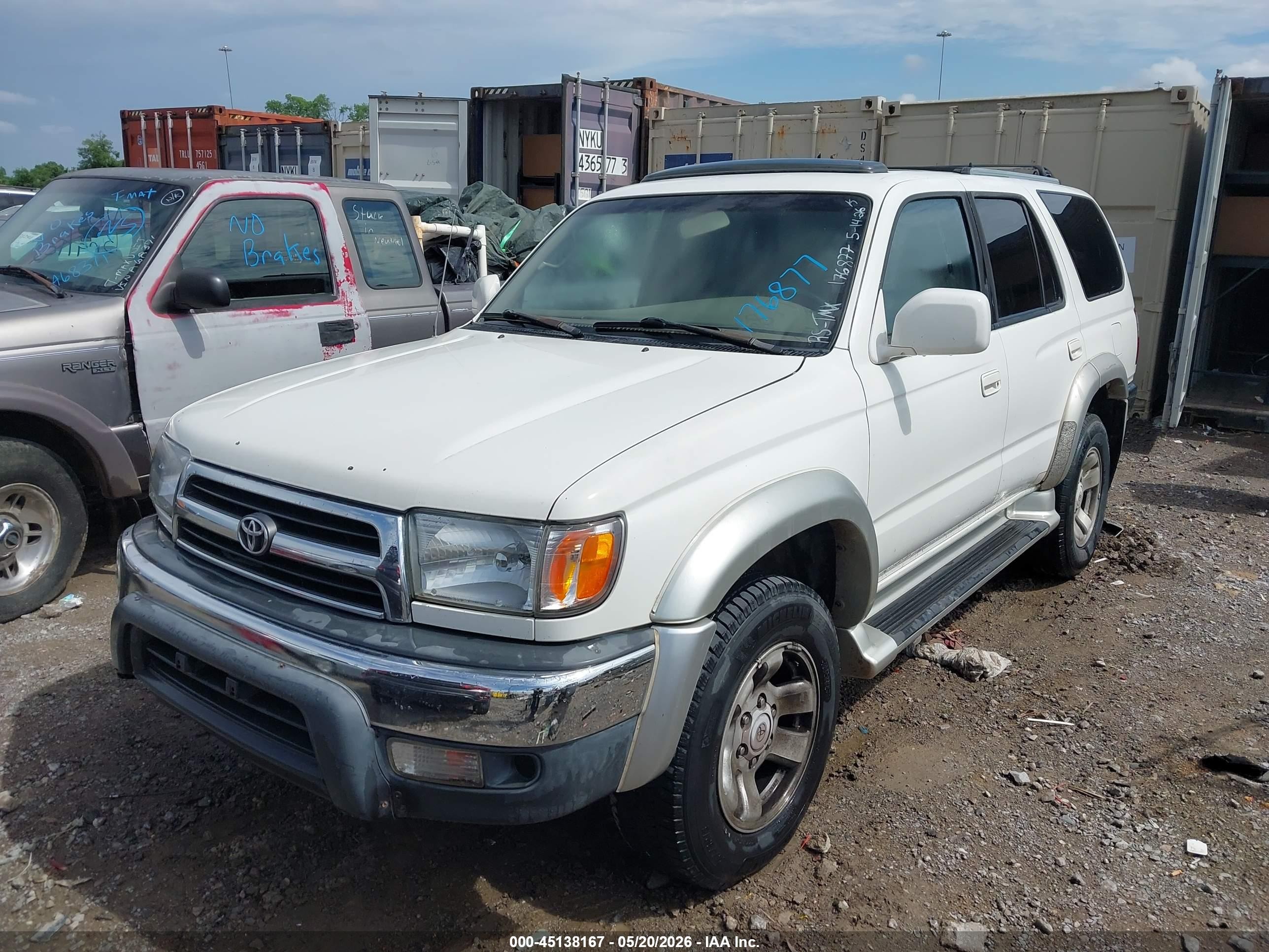 2000 Toyota 4runner Sr5 V6 White vin: JT3GN86R6Y0176877