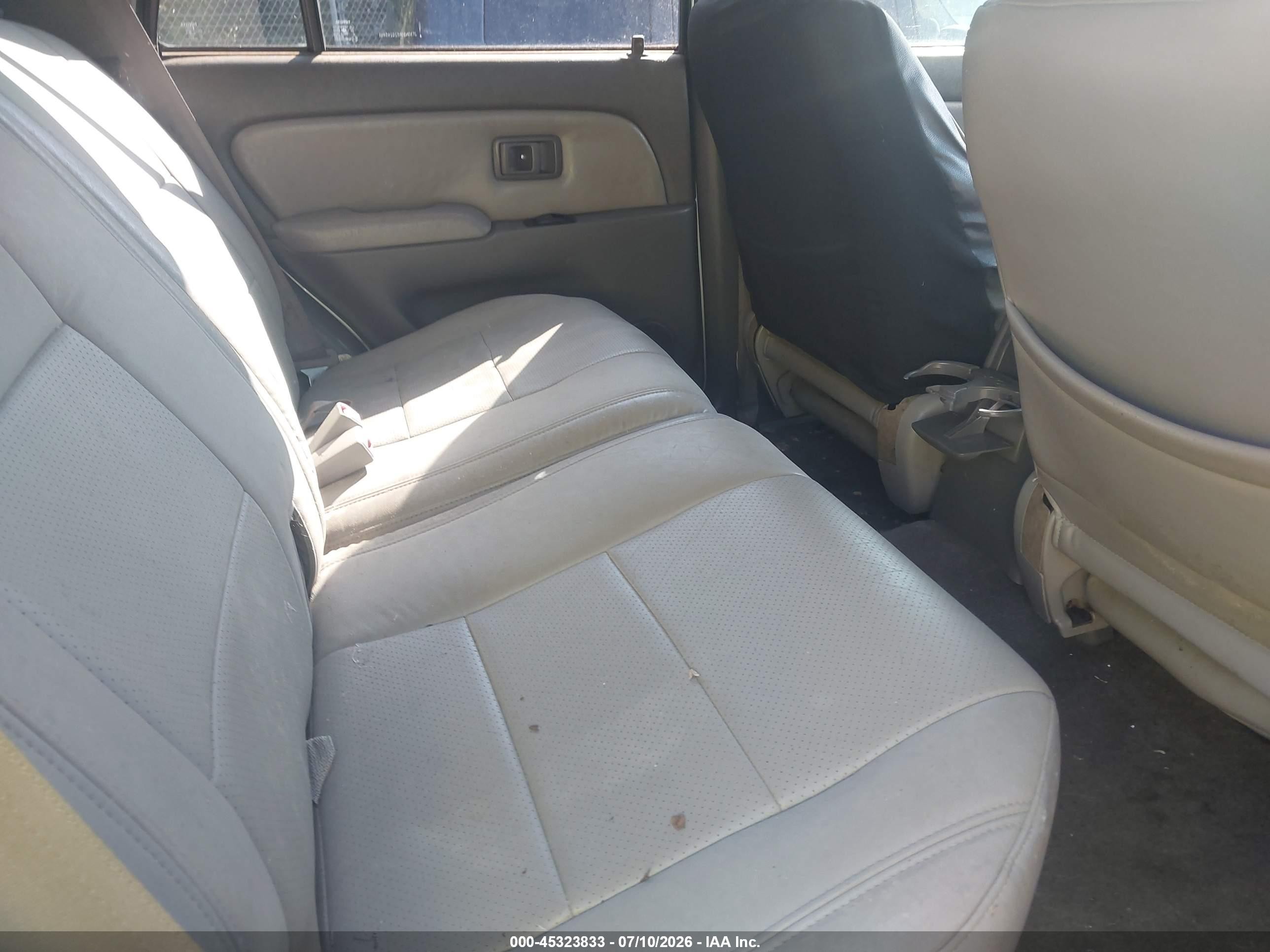 2001 Toyota 4runner Sr5 V6 Silver vin: JT3GN86R710204739